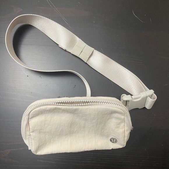 lululemon athletica Handbags - Lululemon Everywhere Belt Bag White Opal
